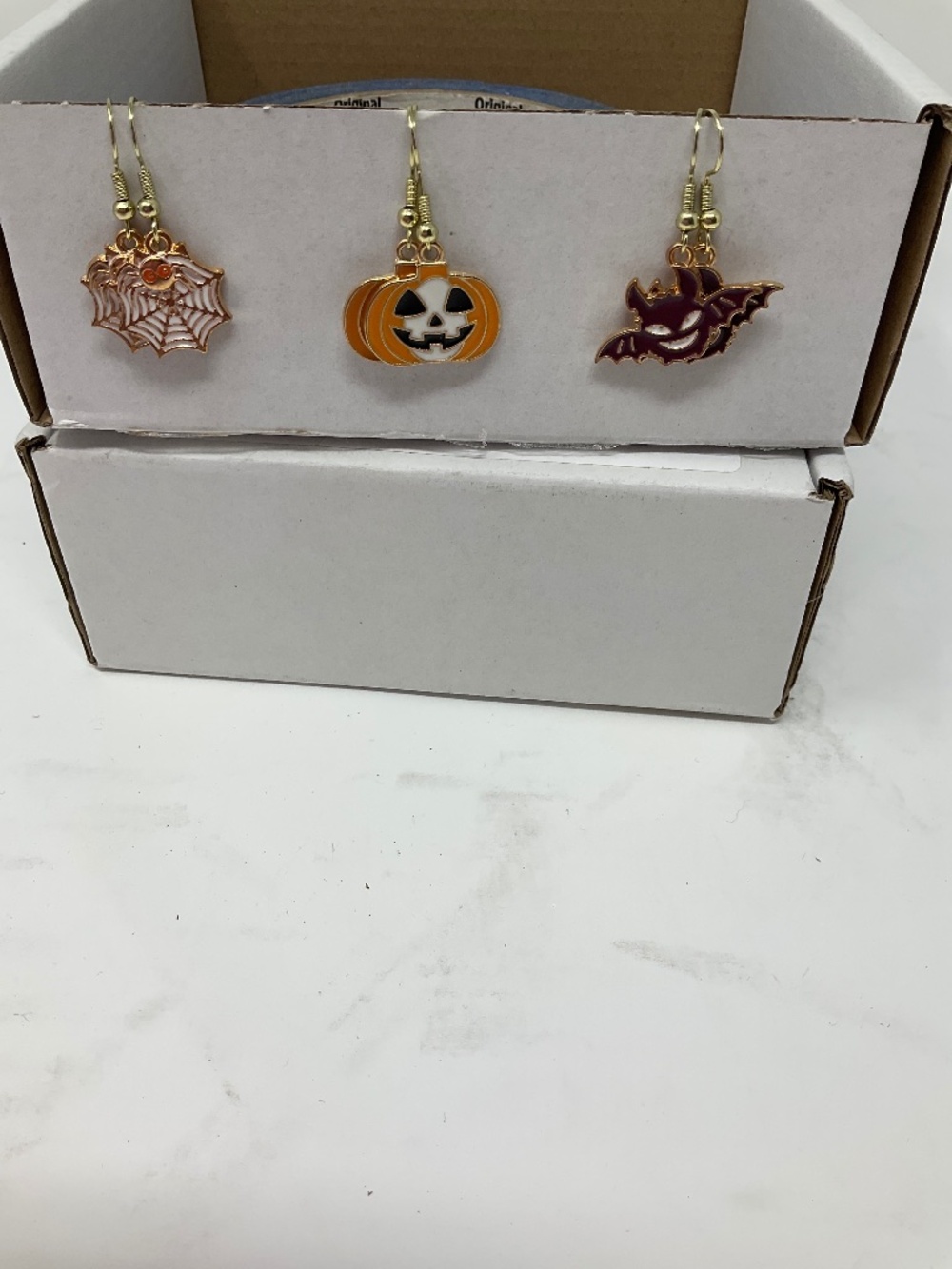 Halloween earrings 3 pairs. J02
